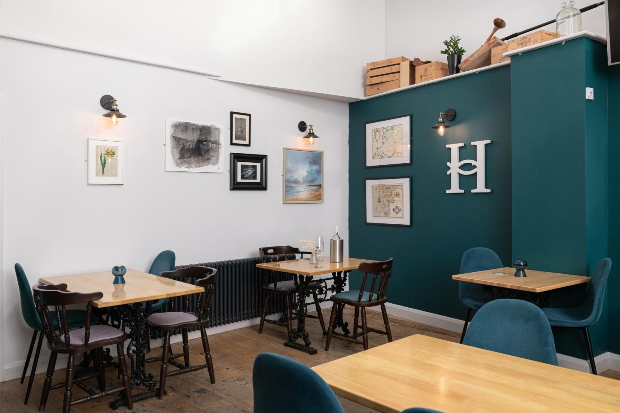 Tafarn Yr Heliwr Hostel Nefyn Ngoại thất bức ảnh
