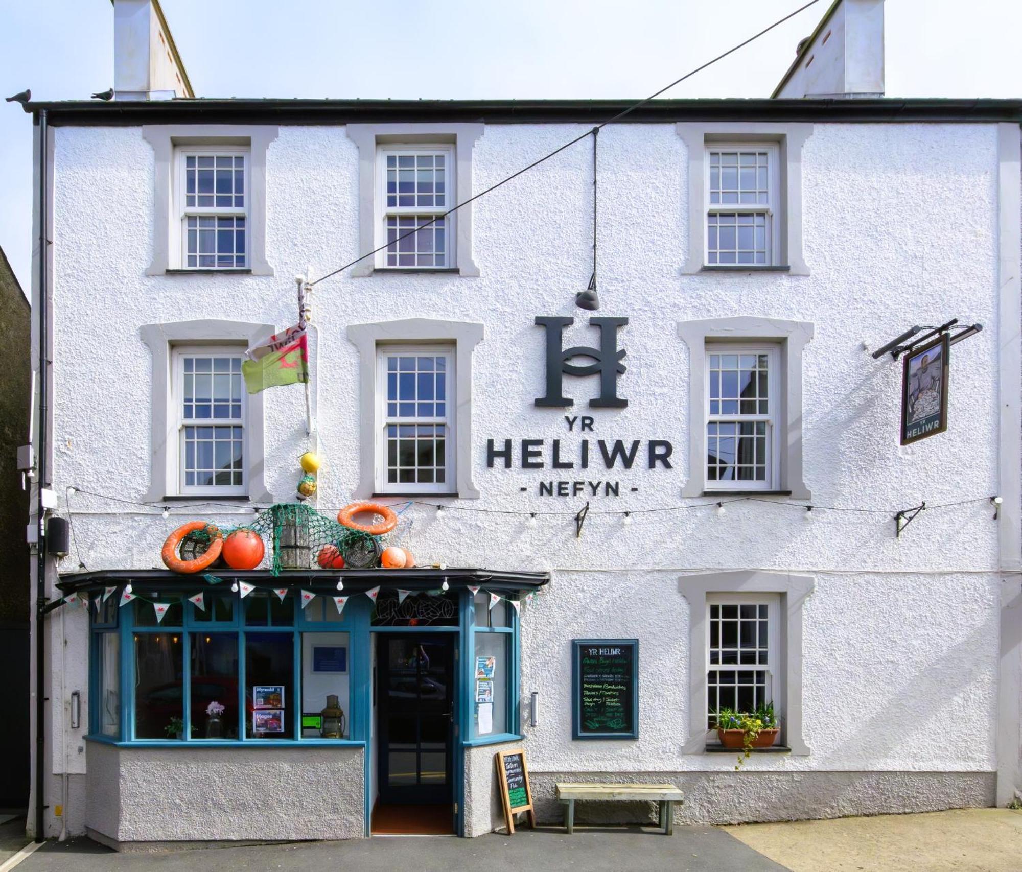 Tafarn Yr Heliwr Hostel Nefyn Ngoại thất bức ảnh
